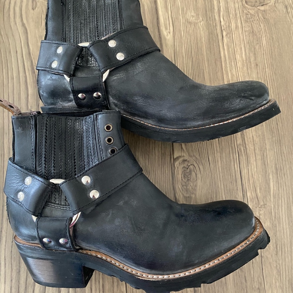 Freebird by Steven whiskey boots